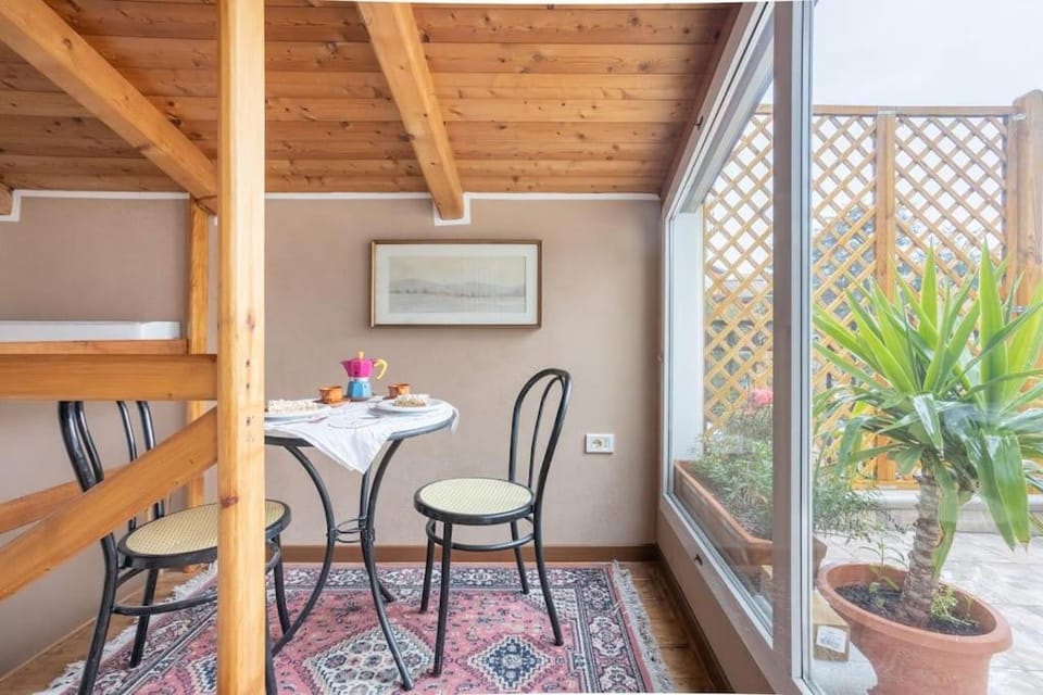 Patio, View (from property/room), Balcony/Terrace, Living room, Seating area, Dining area