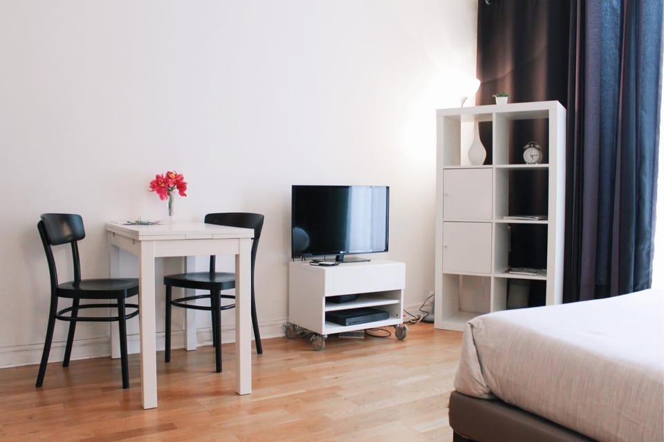 Lauriston Nice Studio Apartment in Paris