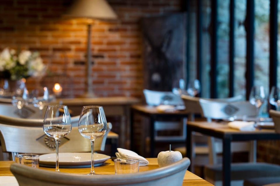 Patio, Restaurant/places to eat, Balcony/Terrace, Lunch, Dinner, Alcoholic drinks, Non alcoholic drinks