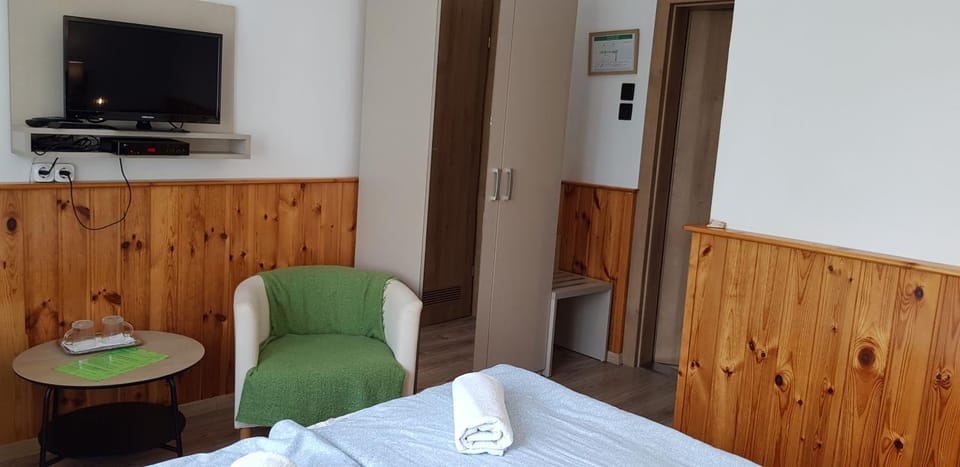 Mátraszentimre Panzió Bed and Breakfast in Slovakia