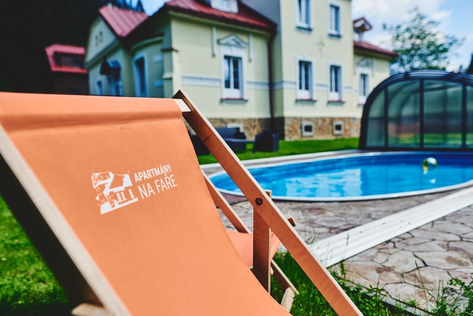 Garden, Swimming pool