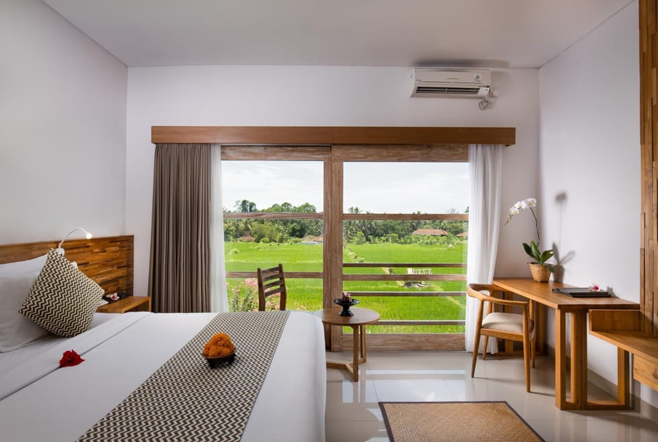 Natural landscape, Decorative detail, Bedroom, Garden view