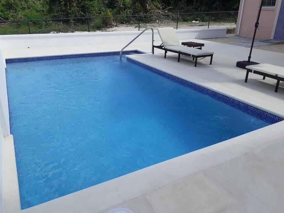 Swimming pool, Swimming pool