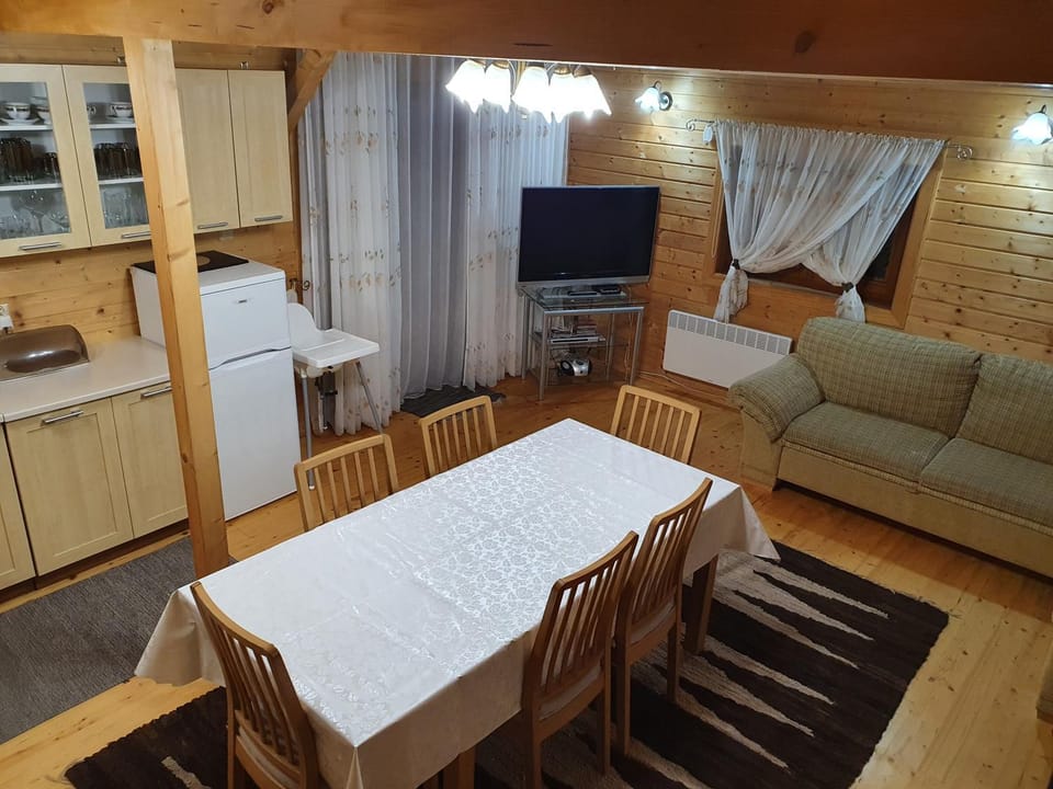 Communal lounge/ TV room, Communal kitchen