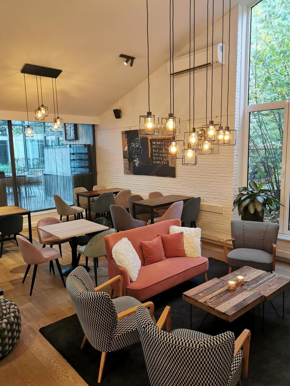 Lounge or bar, Seating area