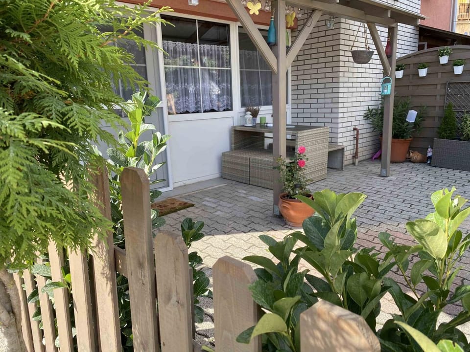 Balcony/Terrace, Garden view