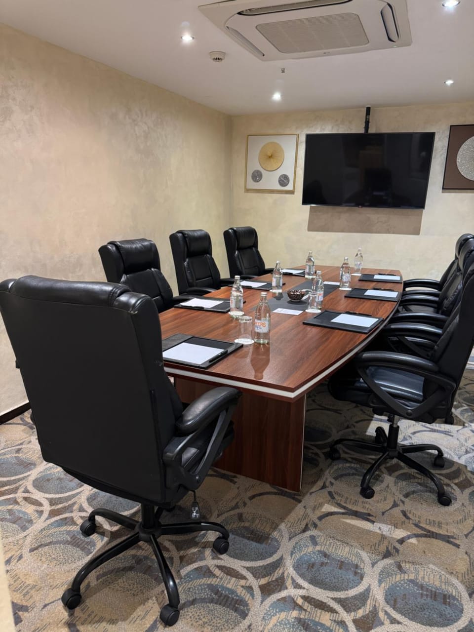 Meeting/conference room