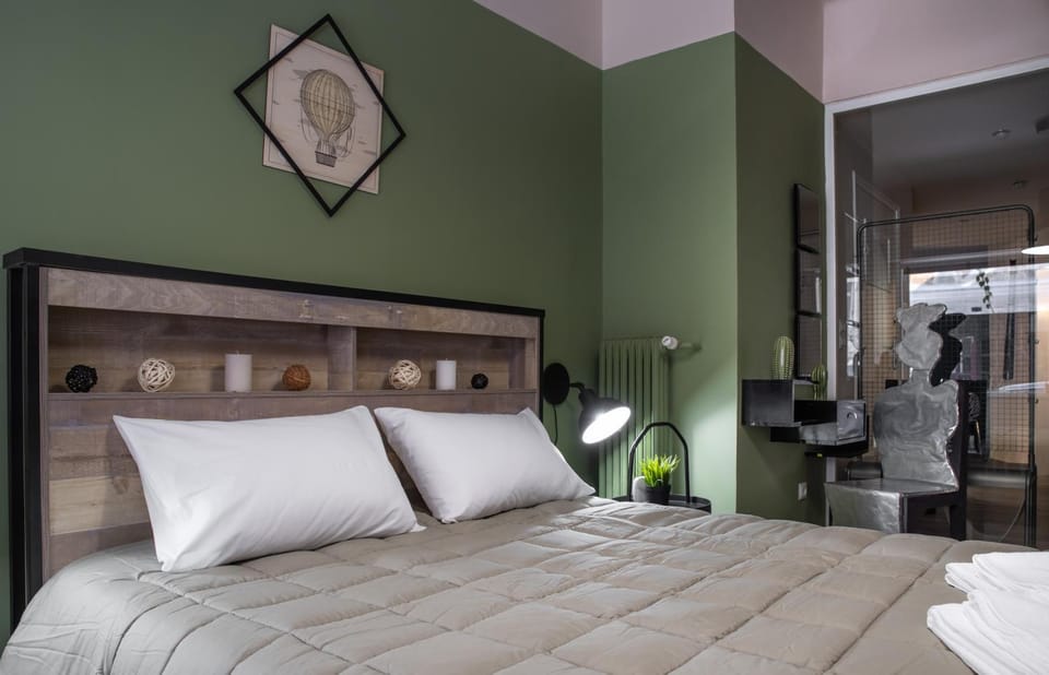 Other, Photo of the whole room, Decorative detail, Bedroom