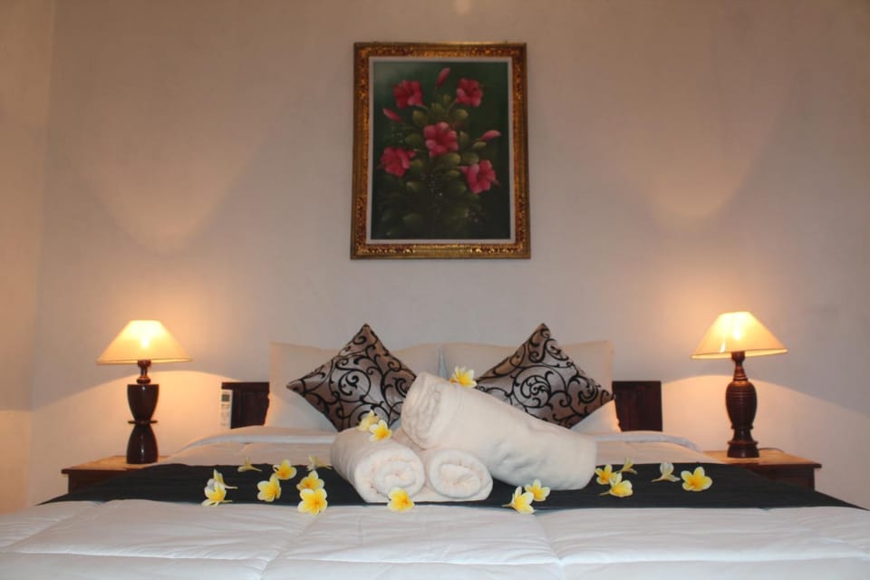 Bed, Decorative detail