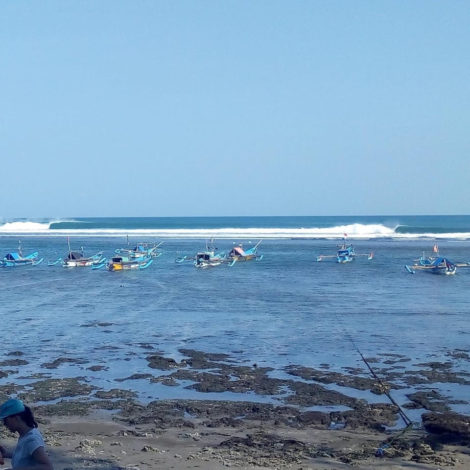 Nearby landmark, Beach