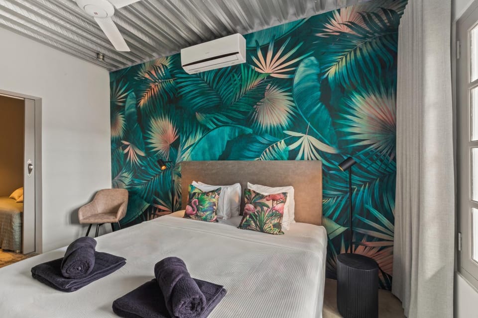 Bed, Bedroom, air conditioner