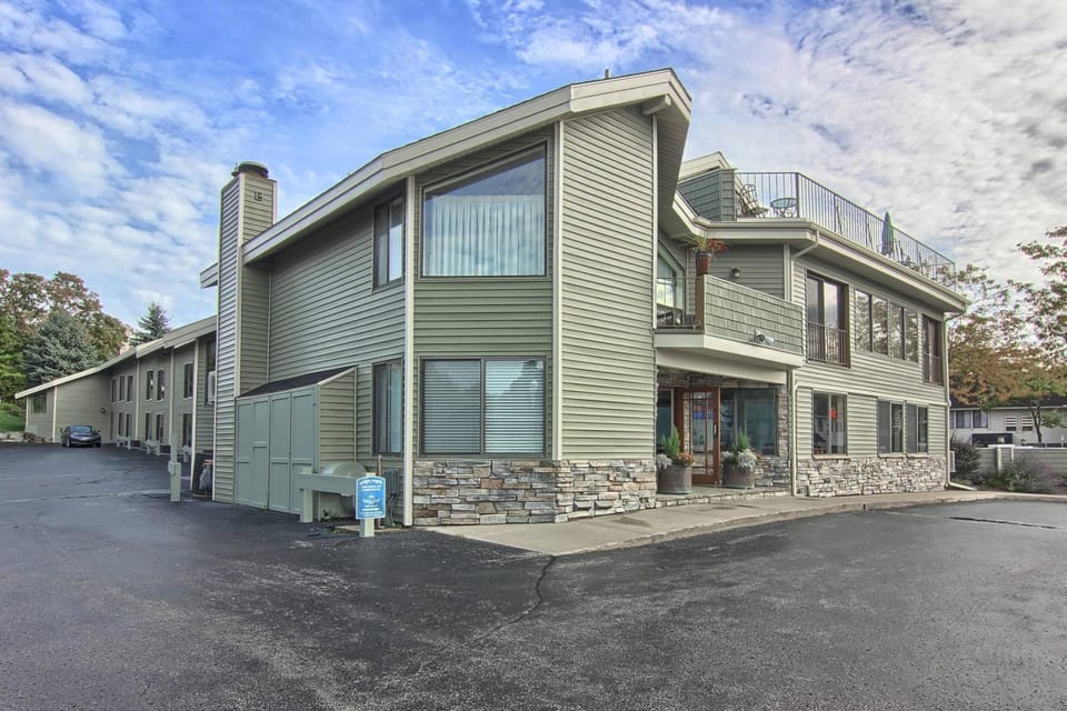 206 Pointes North Inn House in Charlevoix
