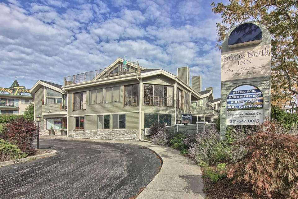 110 Pointes North Inn House in Charlevoix