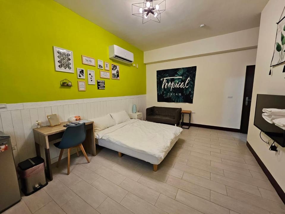 Photo of the whole room