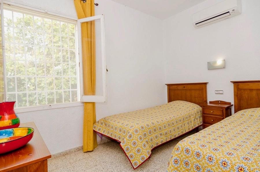 Bed, Photo of the whole room, Bedroom, Family, air conditioner