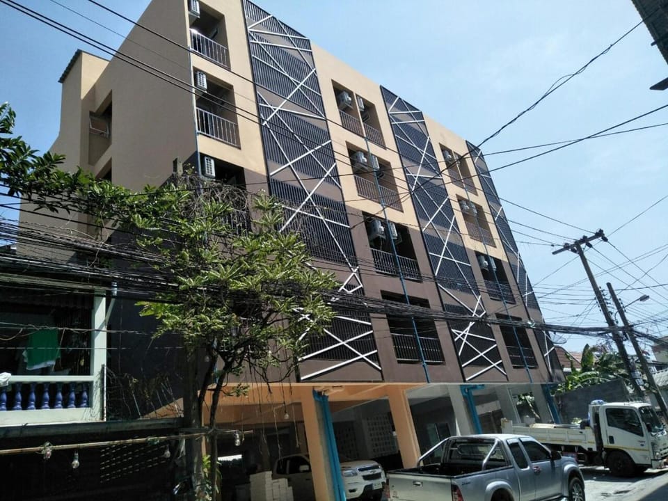 Property building, Facade/entrance, Other, Decorative detail