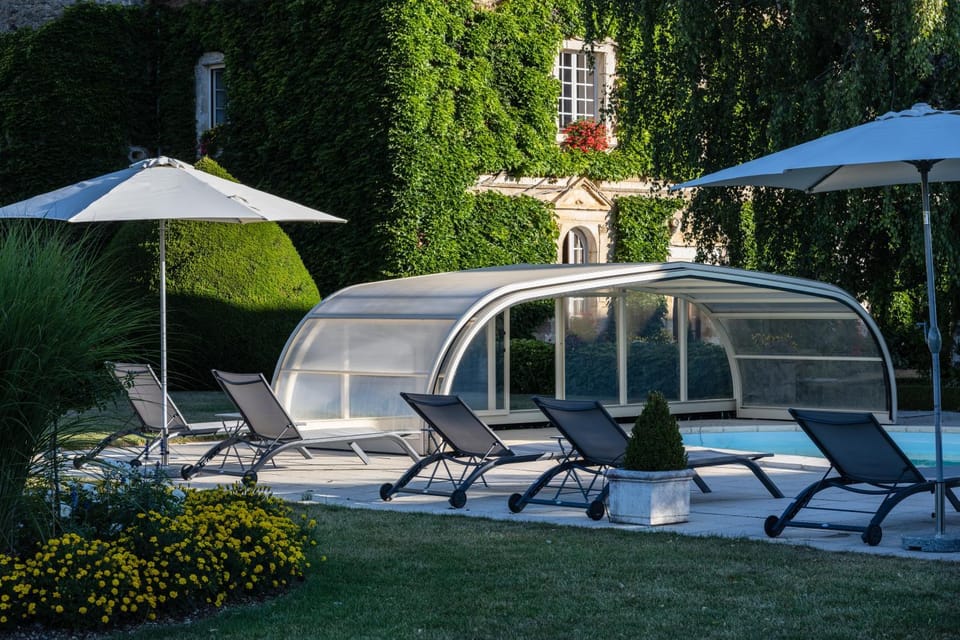 View (from property/room), Landmark view, Pool view, Swimming pool, sunbed