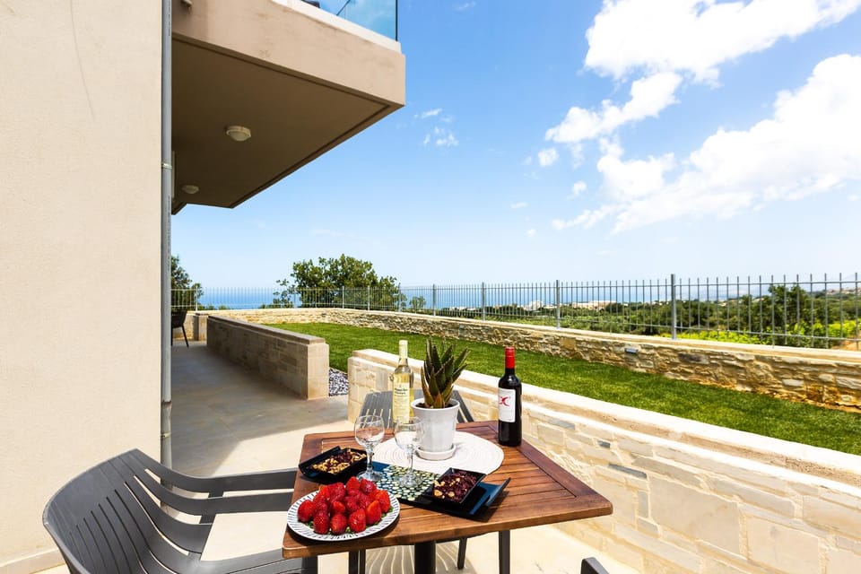 Balcony/Terrace, Dining area