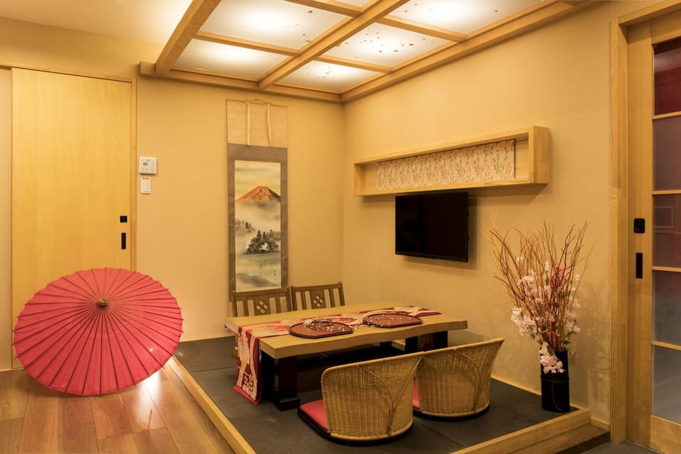 Guesthouse Raku Bed and Breakfast in Kyoto