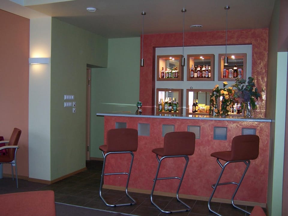 Ośrodek Szkoleniowo - Wypoczynkowy "Suchy Bór" Hostel in Czechia
