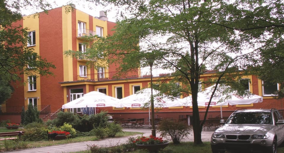 Ośrodek Szkoleniowo - Wypoczynkowy "Suchy Bór" Hostel in Czechia