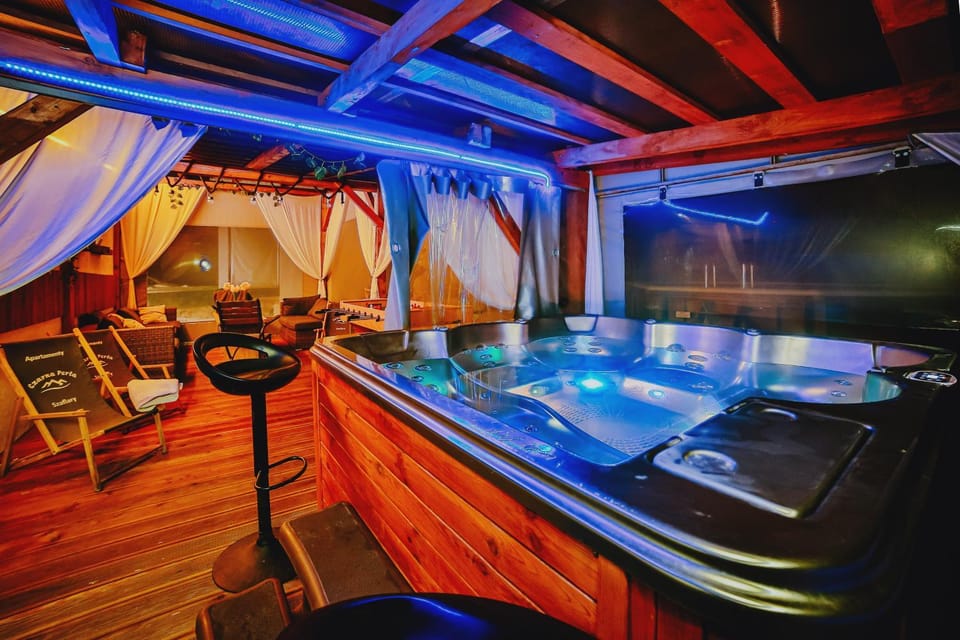 Hot Tub, Spa and wellness centre/facilities
