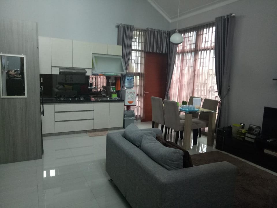 Homestay Syariah Cileunyi, Bandung Timur House in West Java