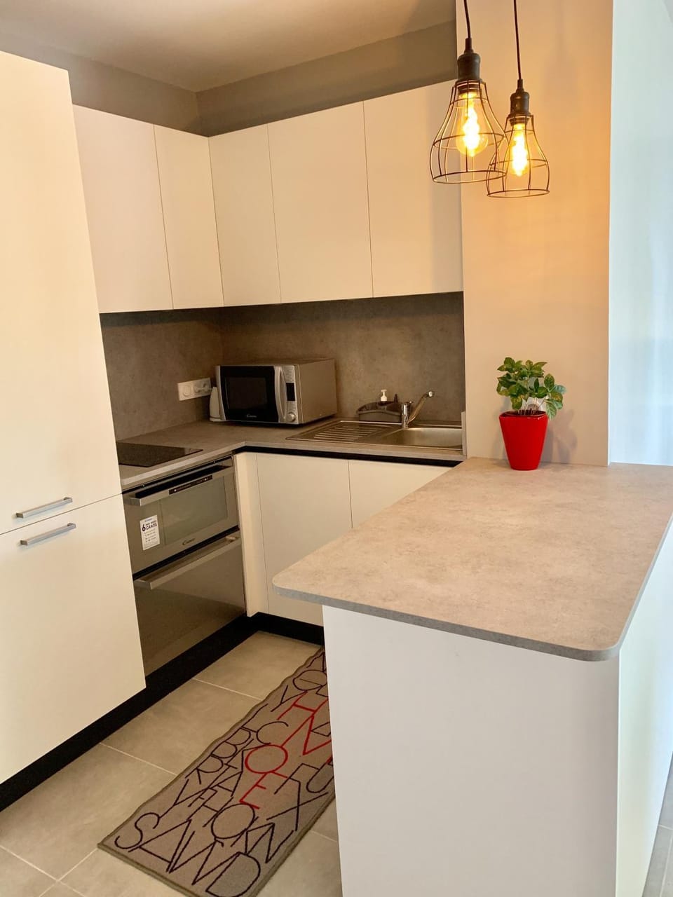 Coffee/tea facilities, Kitchen or kitchenette