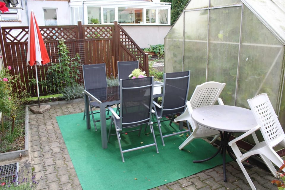 Garden, Seating area