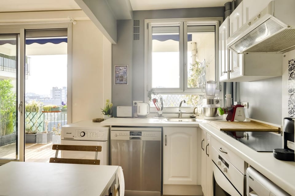 Charming apartment with terrace by Weekome Apartment in Paris