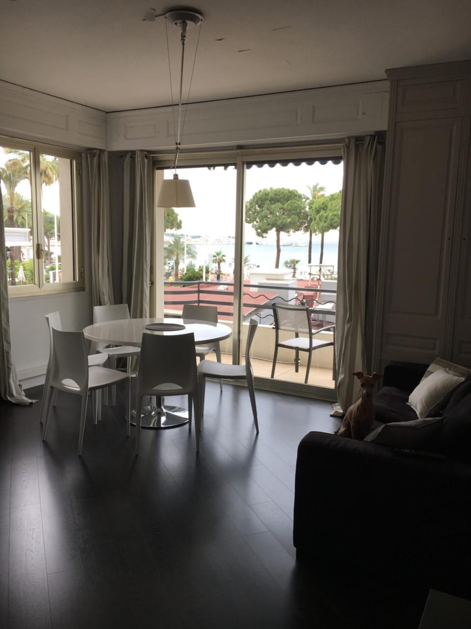 Communal lounge/ TV room