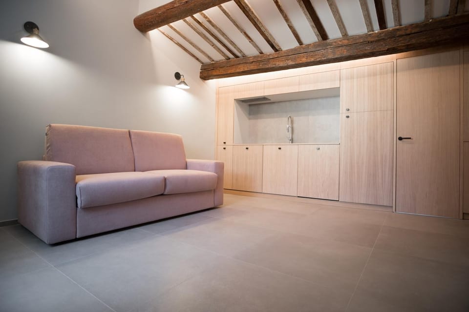 Kitchen or kitchenette, Living room, Fitness centre/facilities