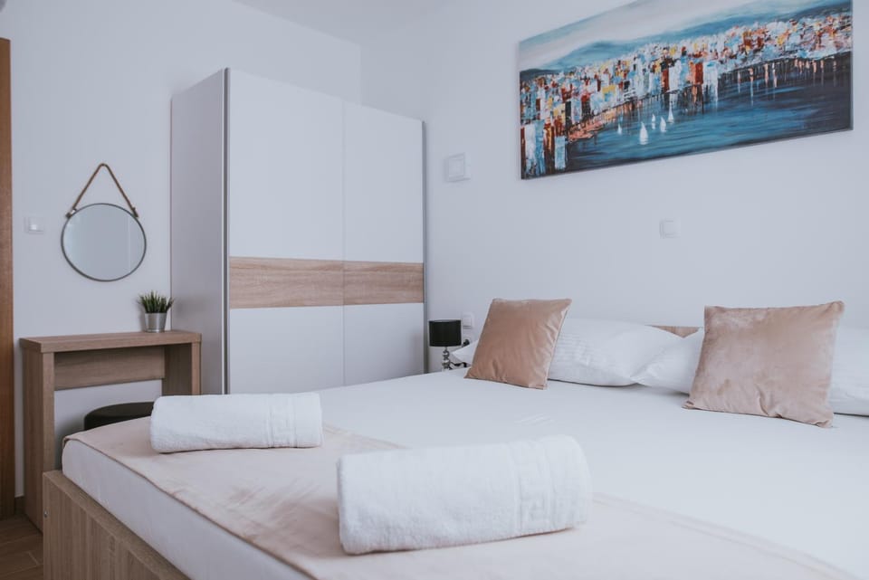 Bed, Bedroom, wardrobe