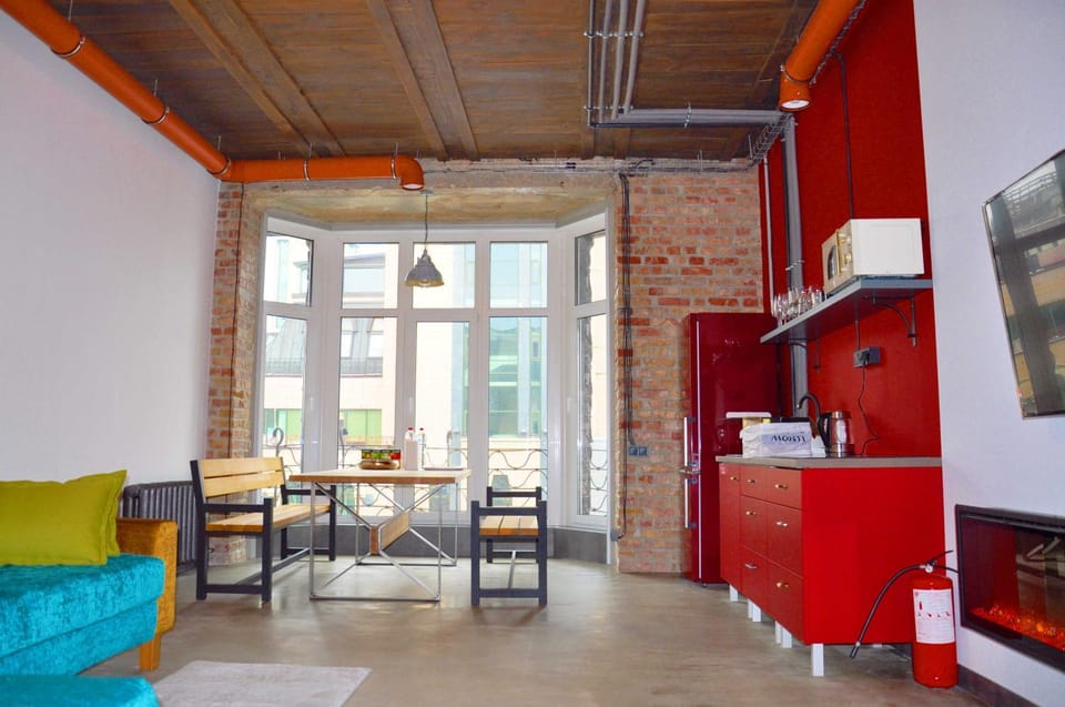 Kitchen or kitchenette, Living room, Seating area
