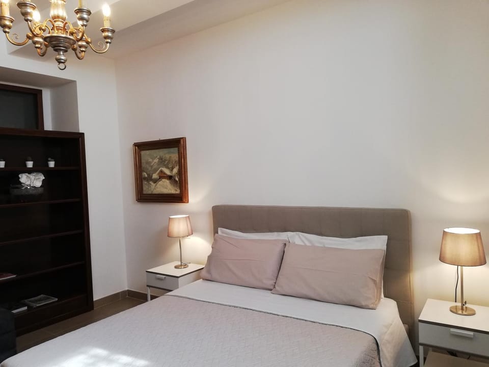 Shower, Toilet, Bathroom, TV and multimedia, Coffee/tea facilities, Bedroom