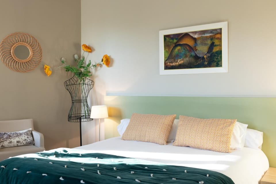 Bed, Decorative detail, Bedroom