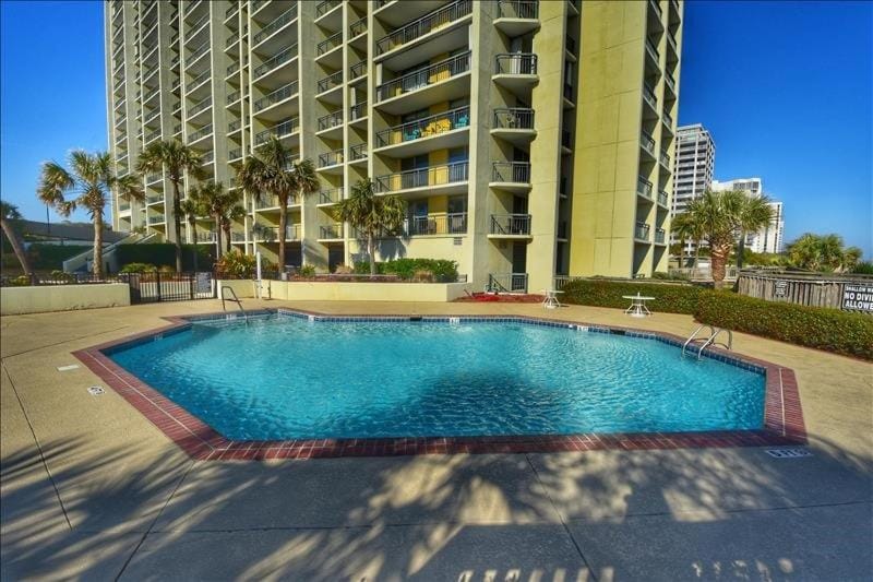 110 South Hampton Condo Apartment in South Carolina