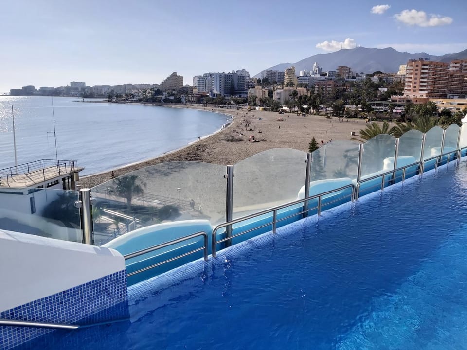 Coffee/tea facilities, Swimming pool, Swimming pool