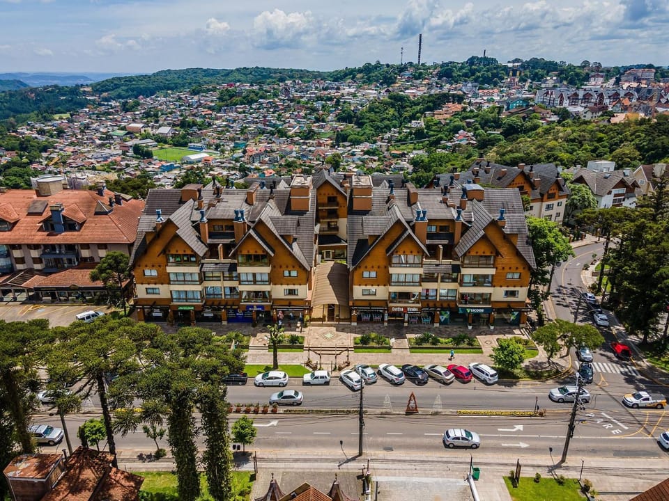 600 metros, Rua Coberta Centro - Via Florida 306A Apartment in Gramado