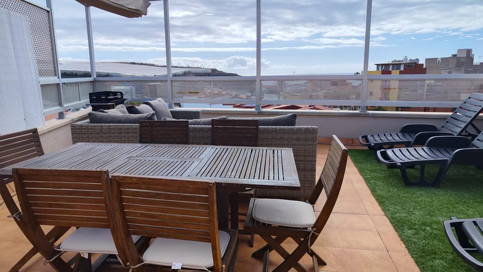 Balcony/Terrace, Mountain view, Sea view, Sunset