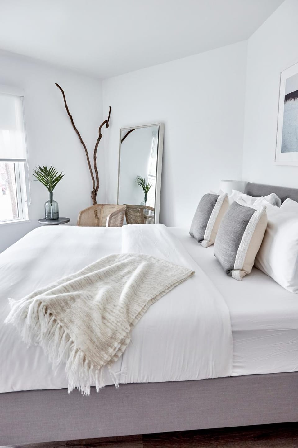 Bed, Photo of the whole room, Decorative detail, Bedroom
