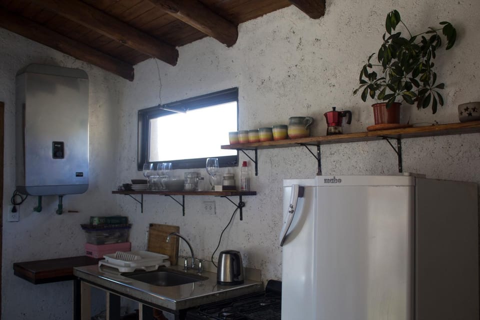 Coffee/tea facilities, Kitchen or kitchenette, Dining area