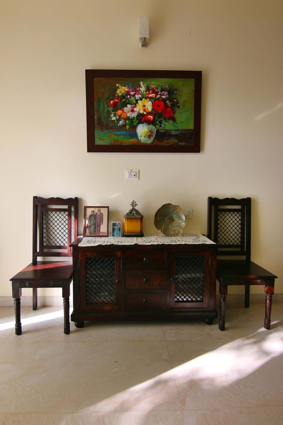 Living room, Decorative detail, Seating area