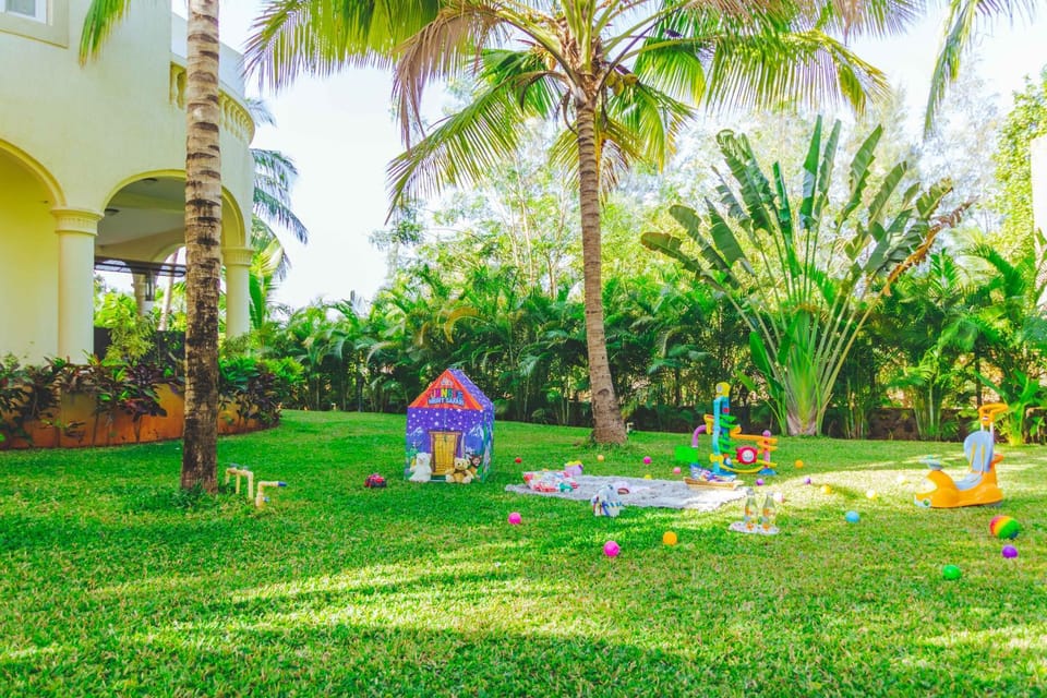 Property building, Game Room, Garden, Garden view, Family