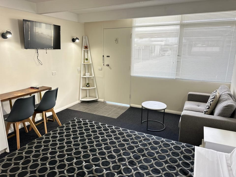 TV and multimedia, Photo of the whole room, Seating area