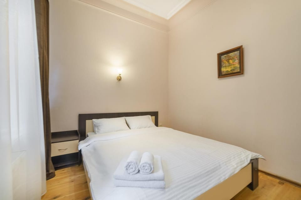 Bed, Decorative detail, Bedroom