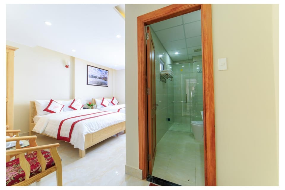 Khách sạn Liên Sơn - Đà Lạt Hotel in Dalat
