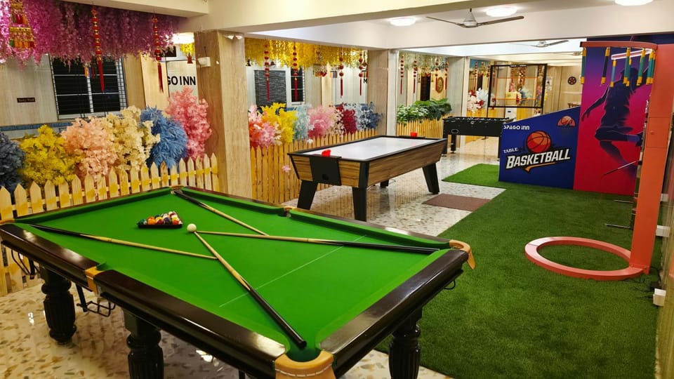 Activities, Billiard, Game Room