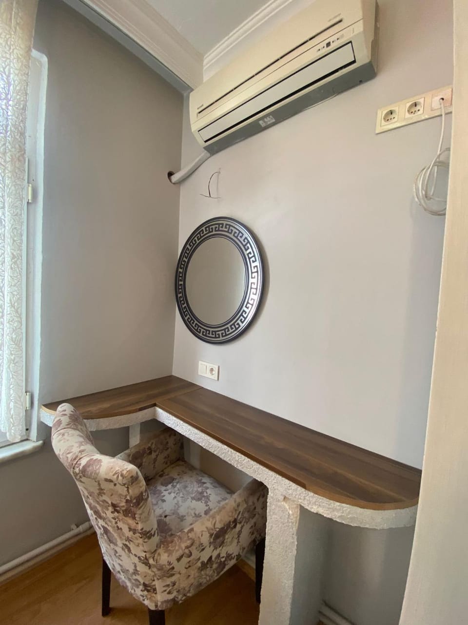 Divan Wooden Guesthouse Bed and Breakfast in Istanbul