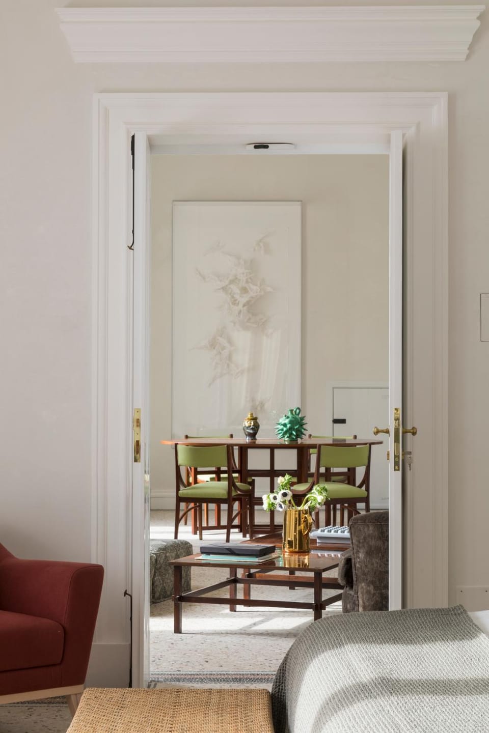 Living room, Photo of the whole room, Seating area, Dining area
